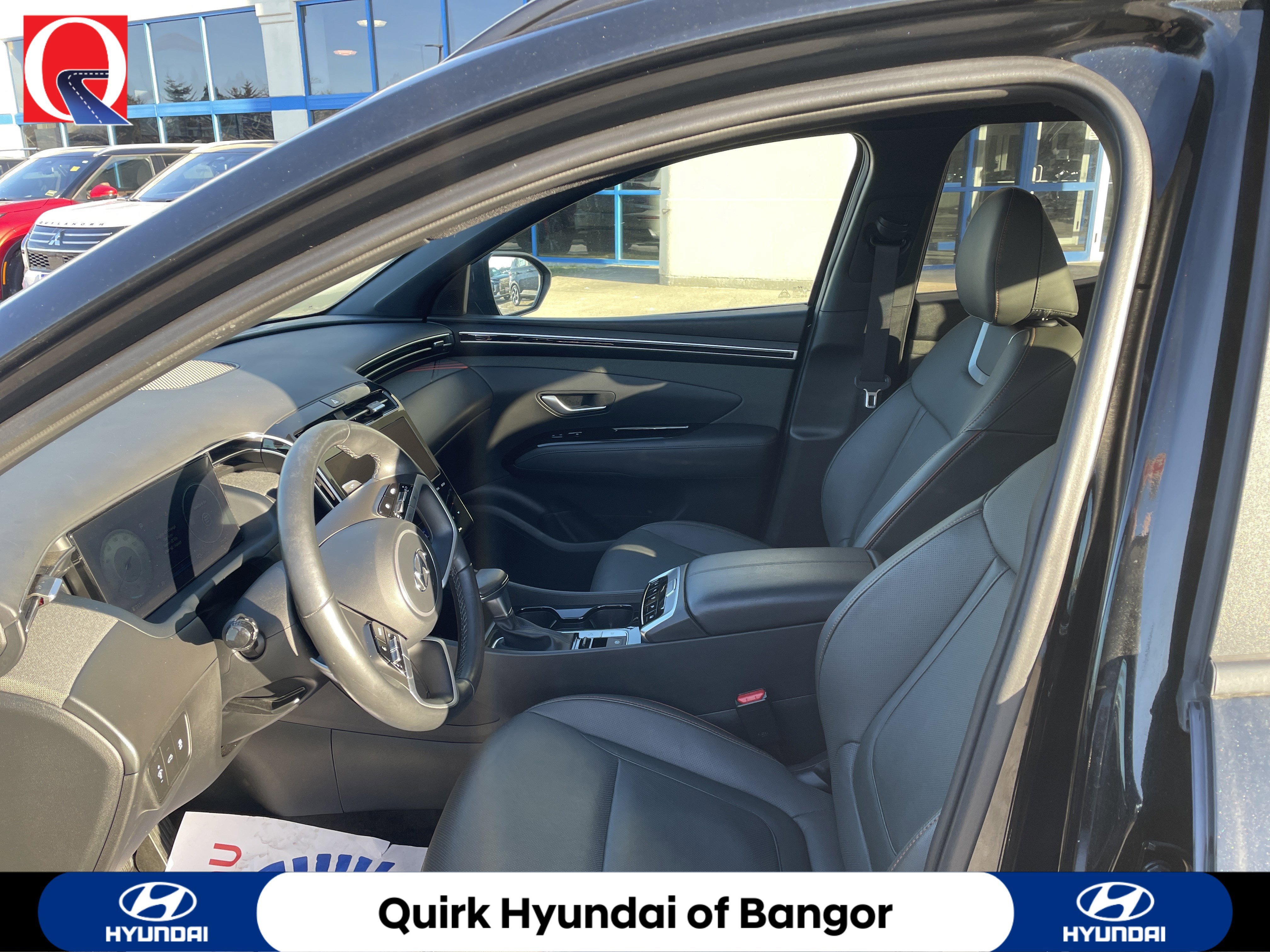 Used 2024 Phantom Black Hyundai Limited image 10
