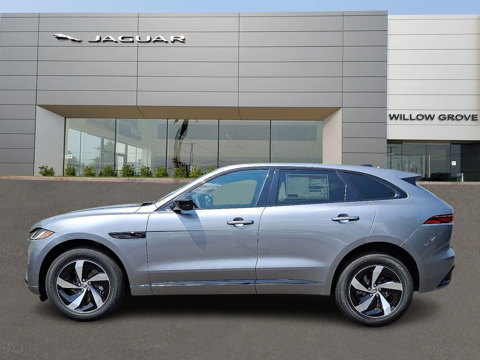 2026 Jaguar F-Pace R-Dynamic S - Photo 6