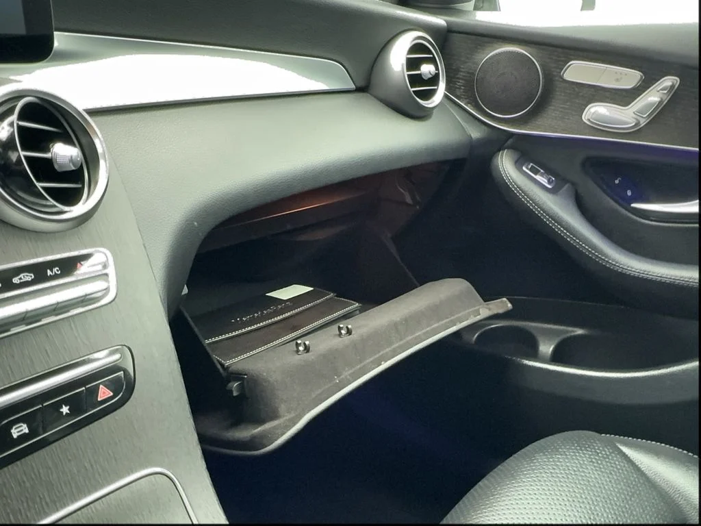 Used 2022 Black Mercedes-Benz GLC 300 image 41