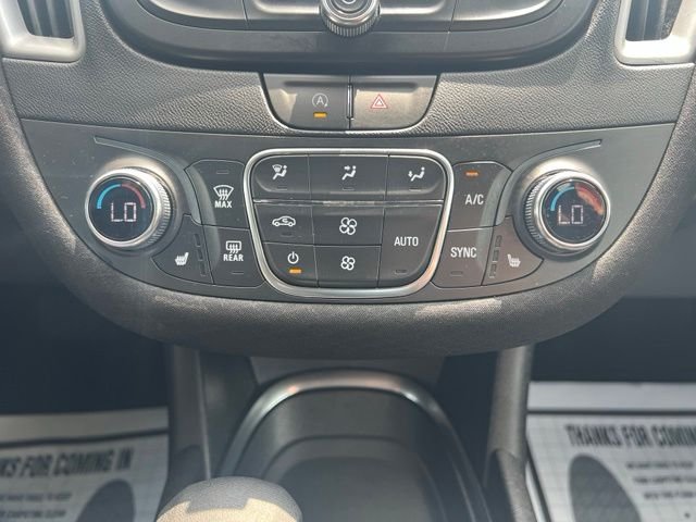 Used 2024 Gray Chevrolet LT image 18