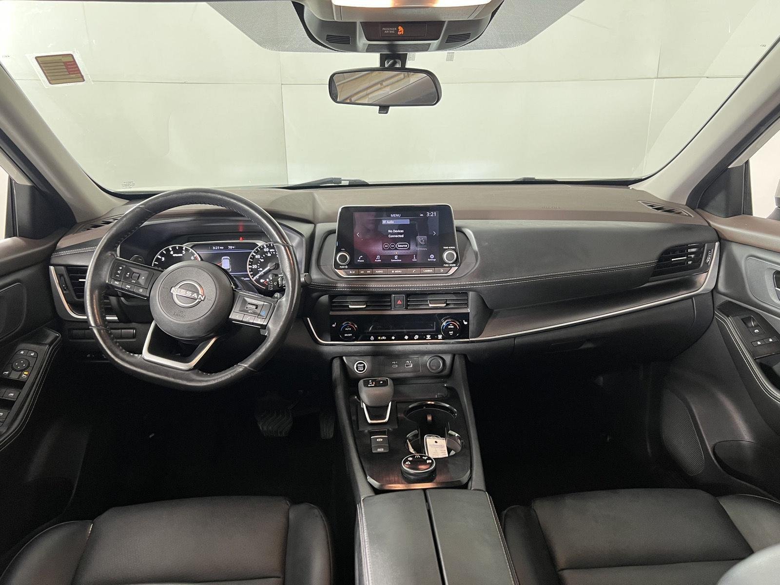 Used 2023 Pearl White Tricoat Nissan SV image 13