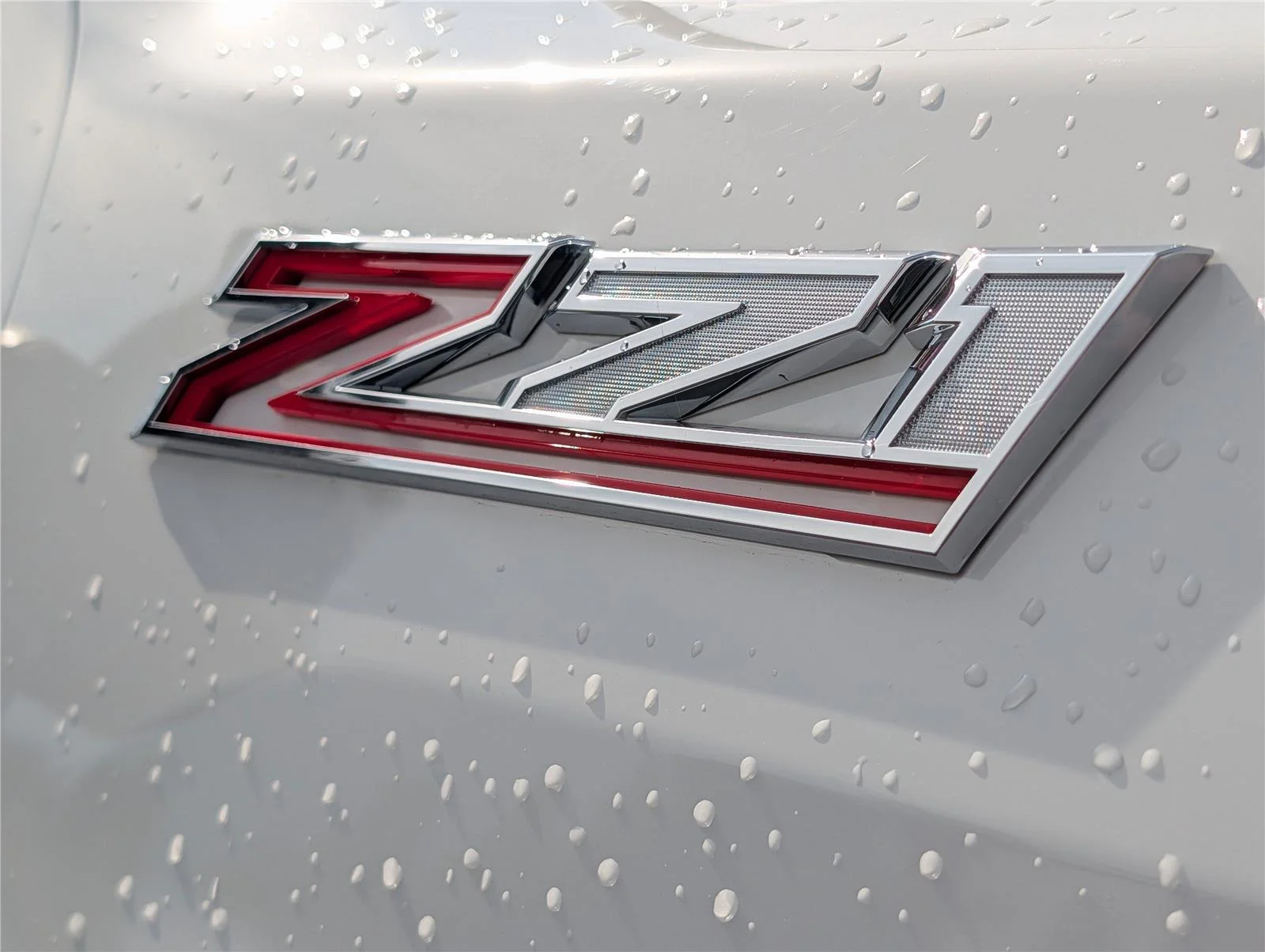 Used 2024 Summit White Chevrolet LT image 39