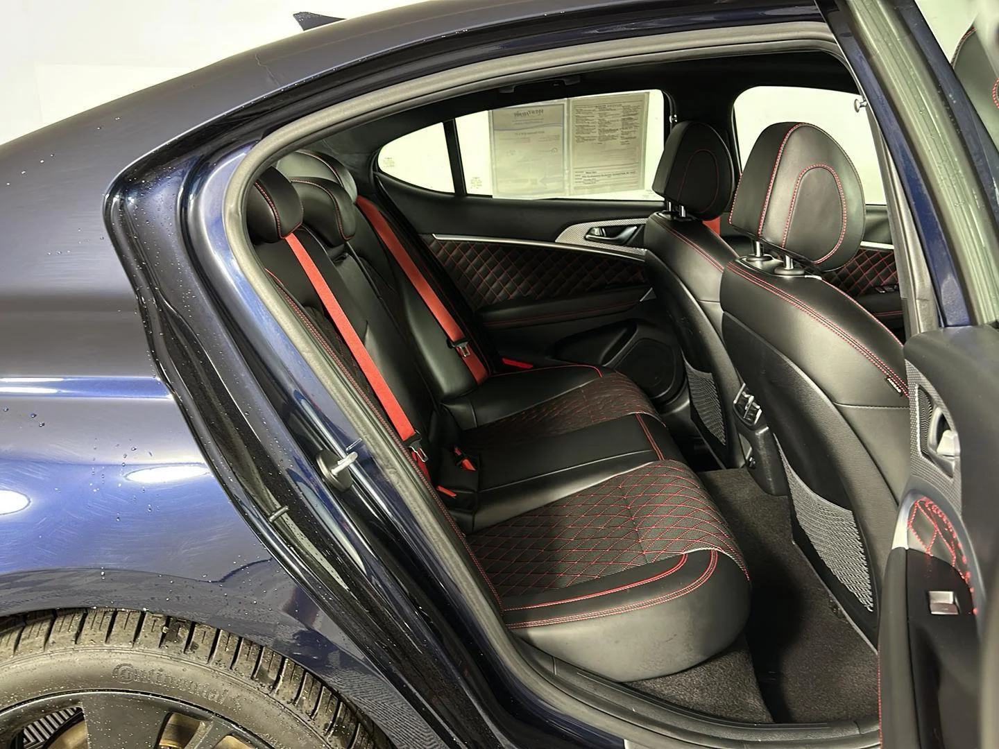 Used 2023 Capri Blue Genesis 3.3T image 30