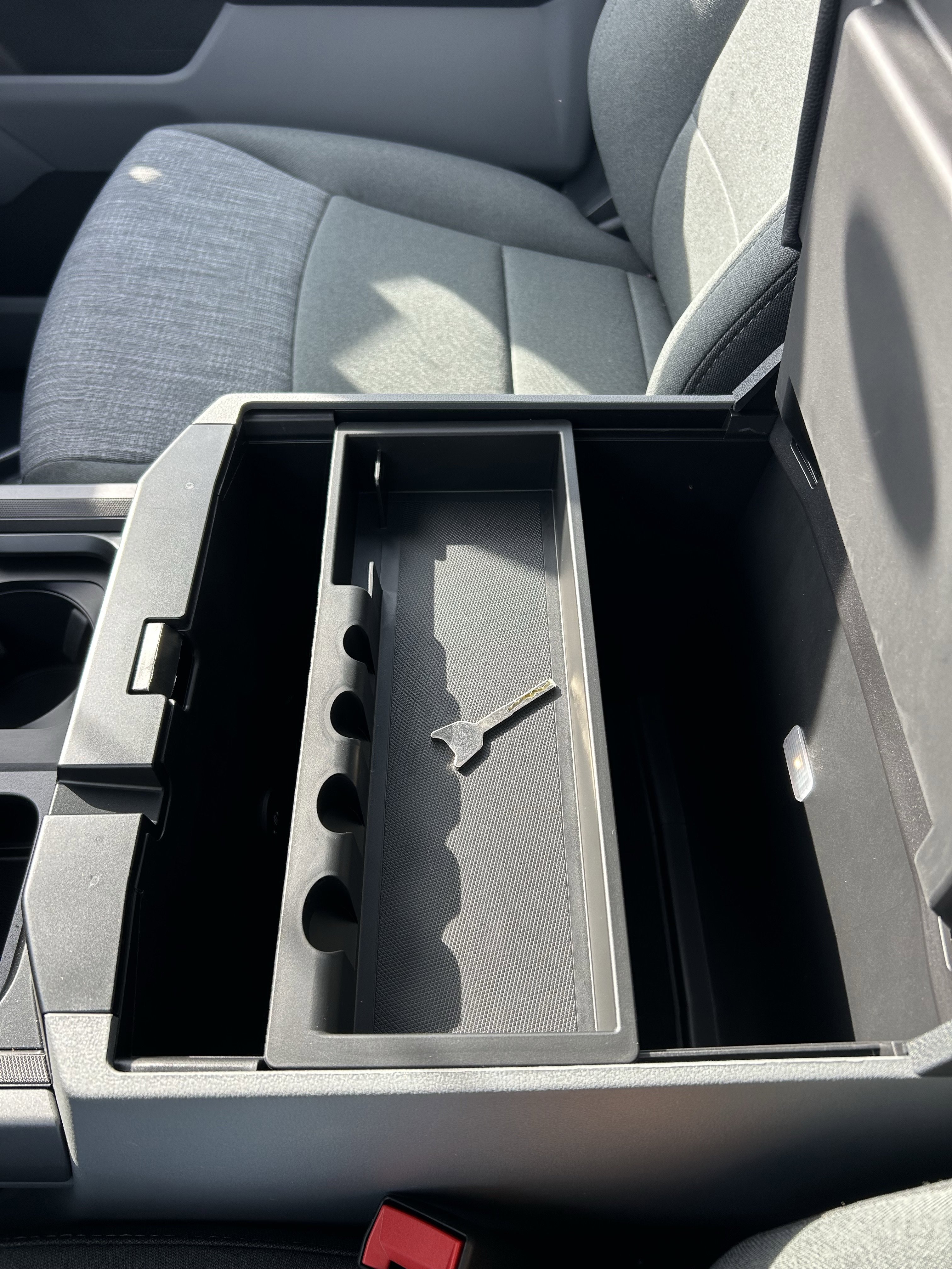 New 2026 AGATE BLACK Ford XLT image 23