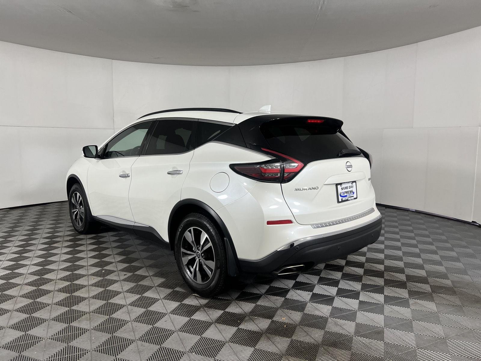 Used 2024 Pearl White Tricoat Nissan SV image 21