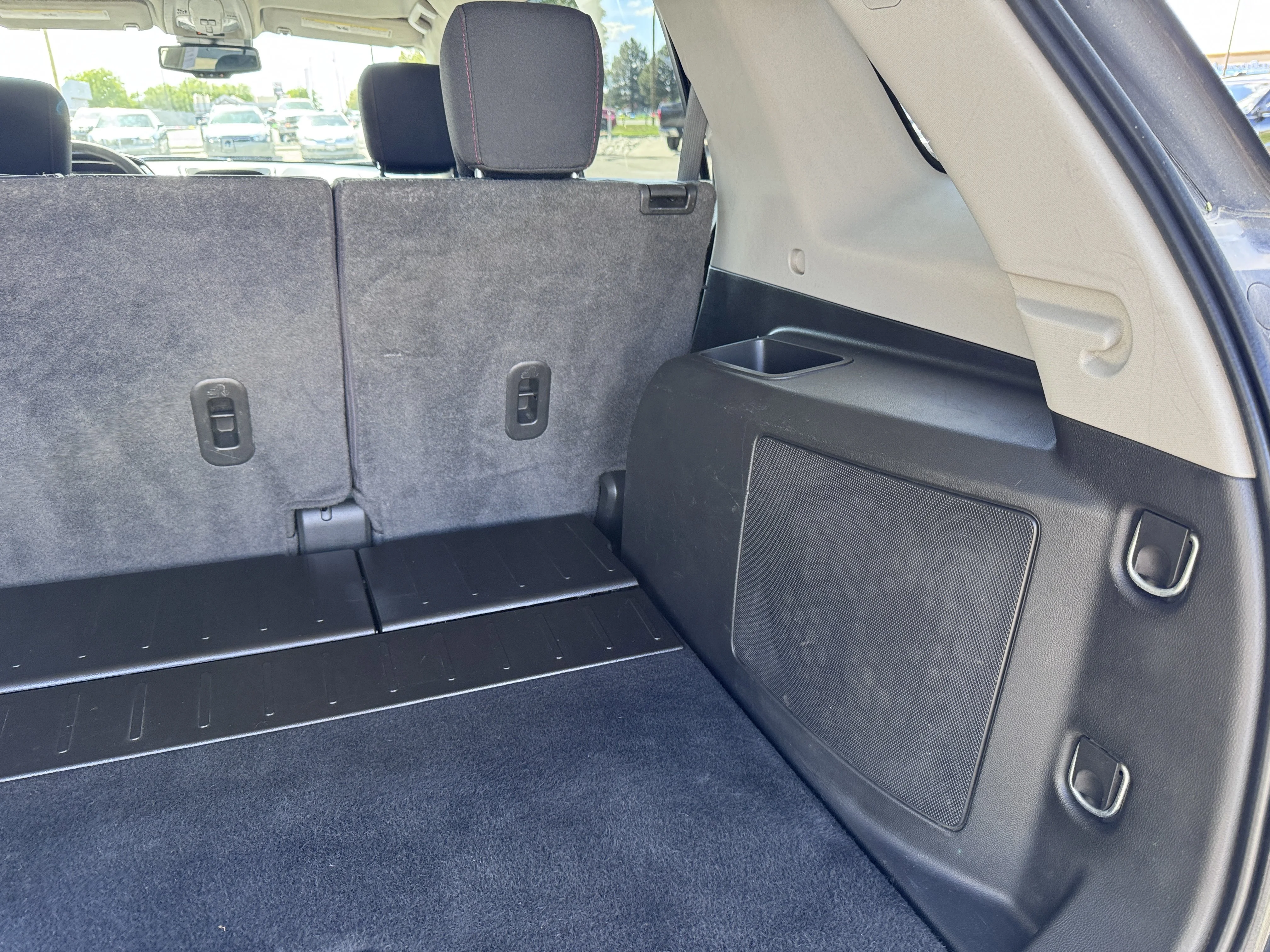 Used 2013 Onyx Black GMC SLE image 44