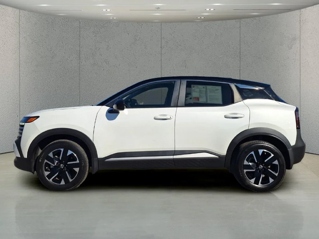 Used 2025 White Nissan SV image 8
