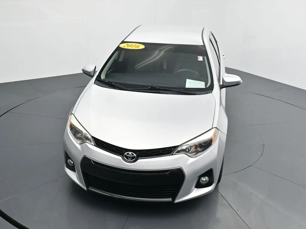 Used 2016  Toyota S Plus image 22