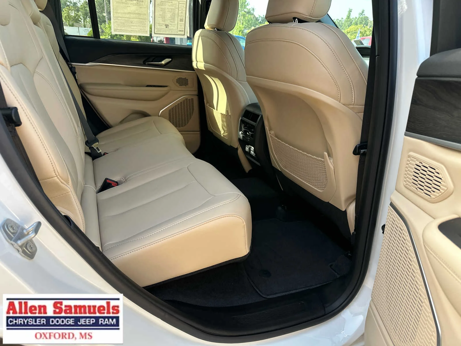 Used 2026 Bright White Clearcoat Jeep Limited image 39