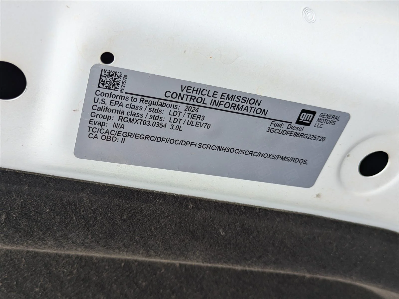 Used 2025 Sterling Gray Metallic Chevrolet RST image 34