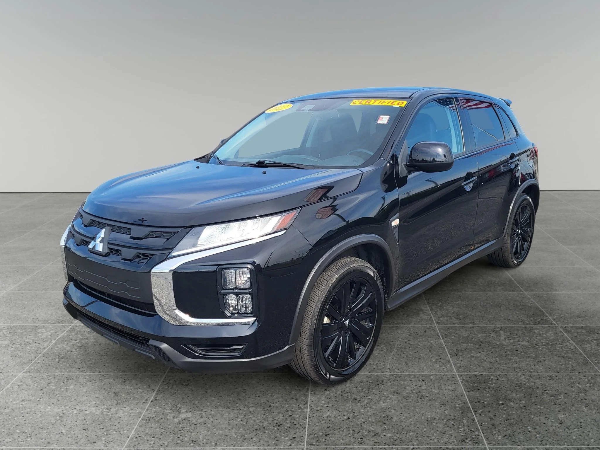 Used 2022 Labrador Black Pearl Mitsubishi LE image 1