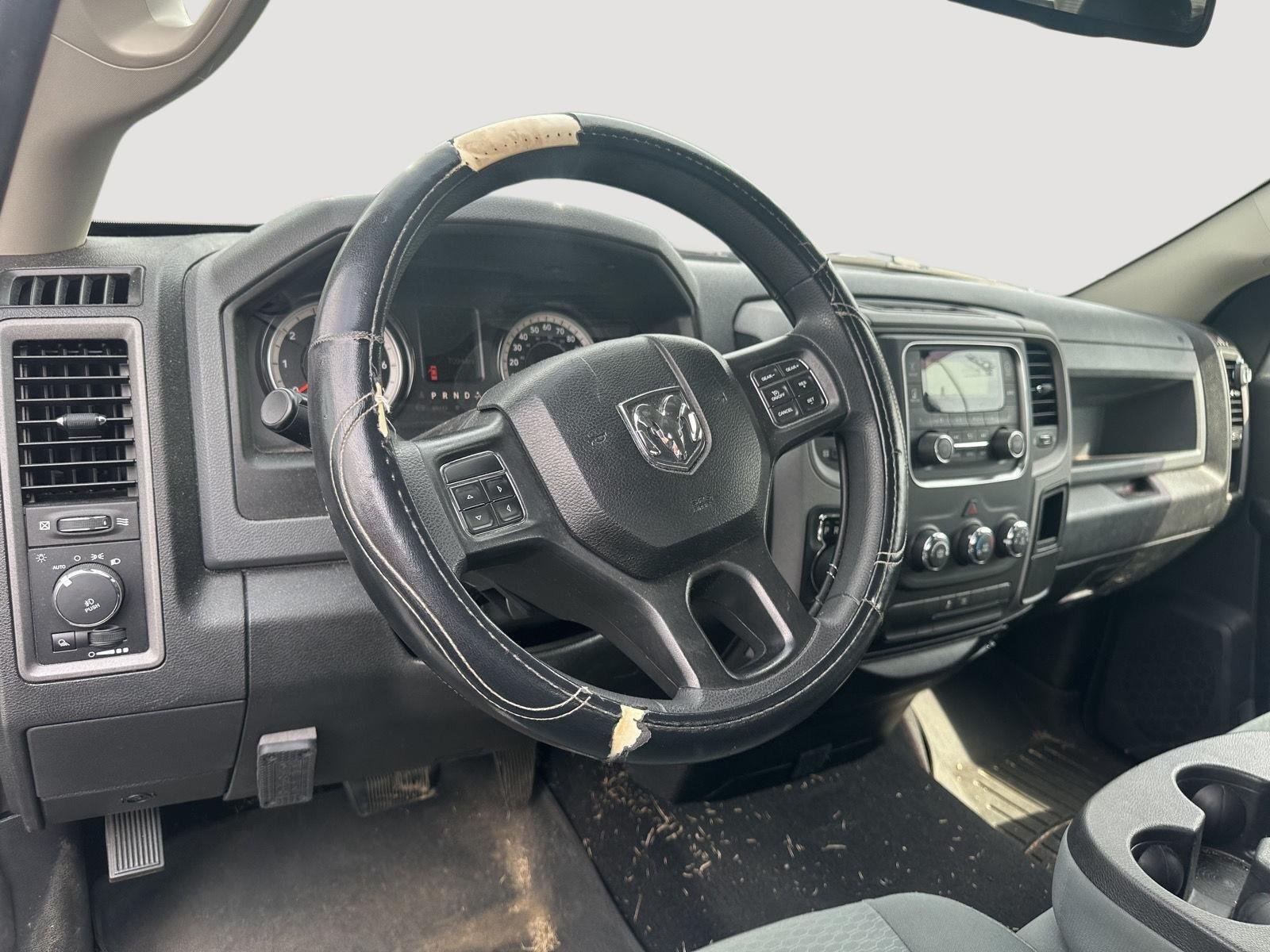 Used 2019 Brilliant Black Crystal Pearlcoat Ram Express image 10