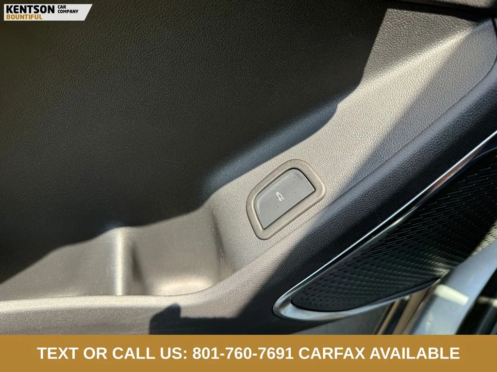 Used 2025 Gray GMC Elevation image 22