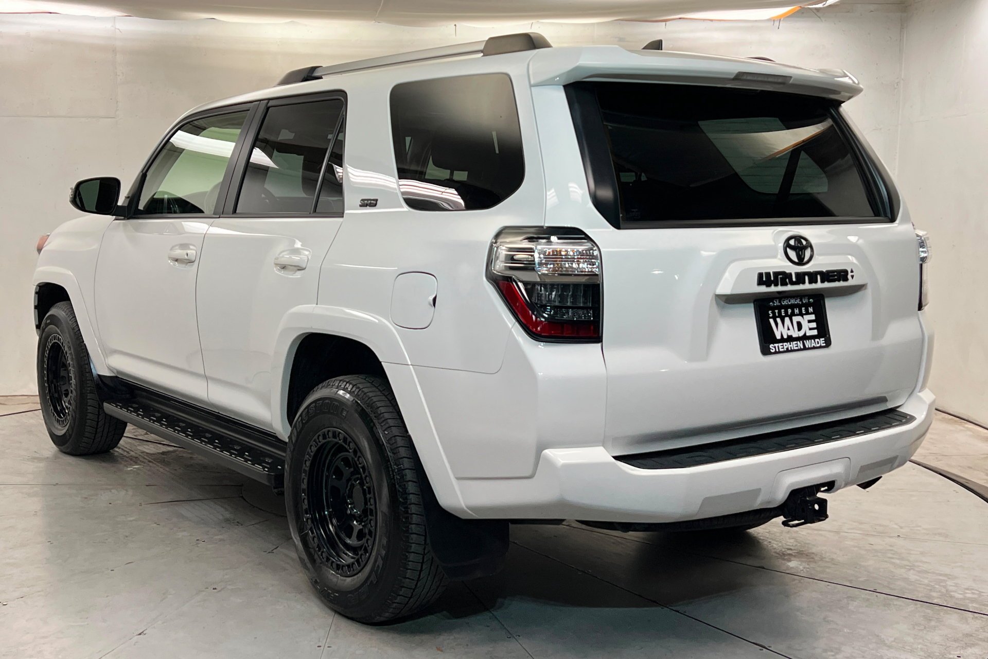 Used 2024 White Toyota SR5 Premium image 3