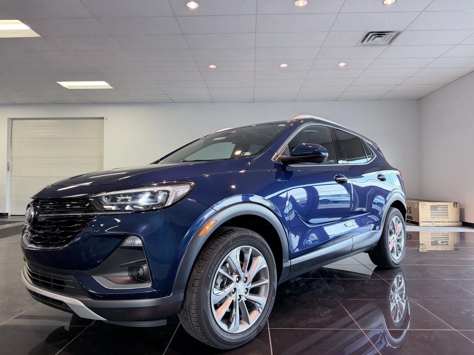 Used 2023 Sapphire Metallic Buick Essence image 3