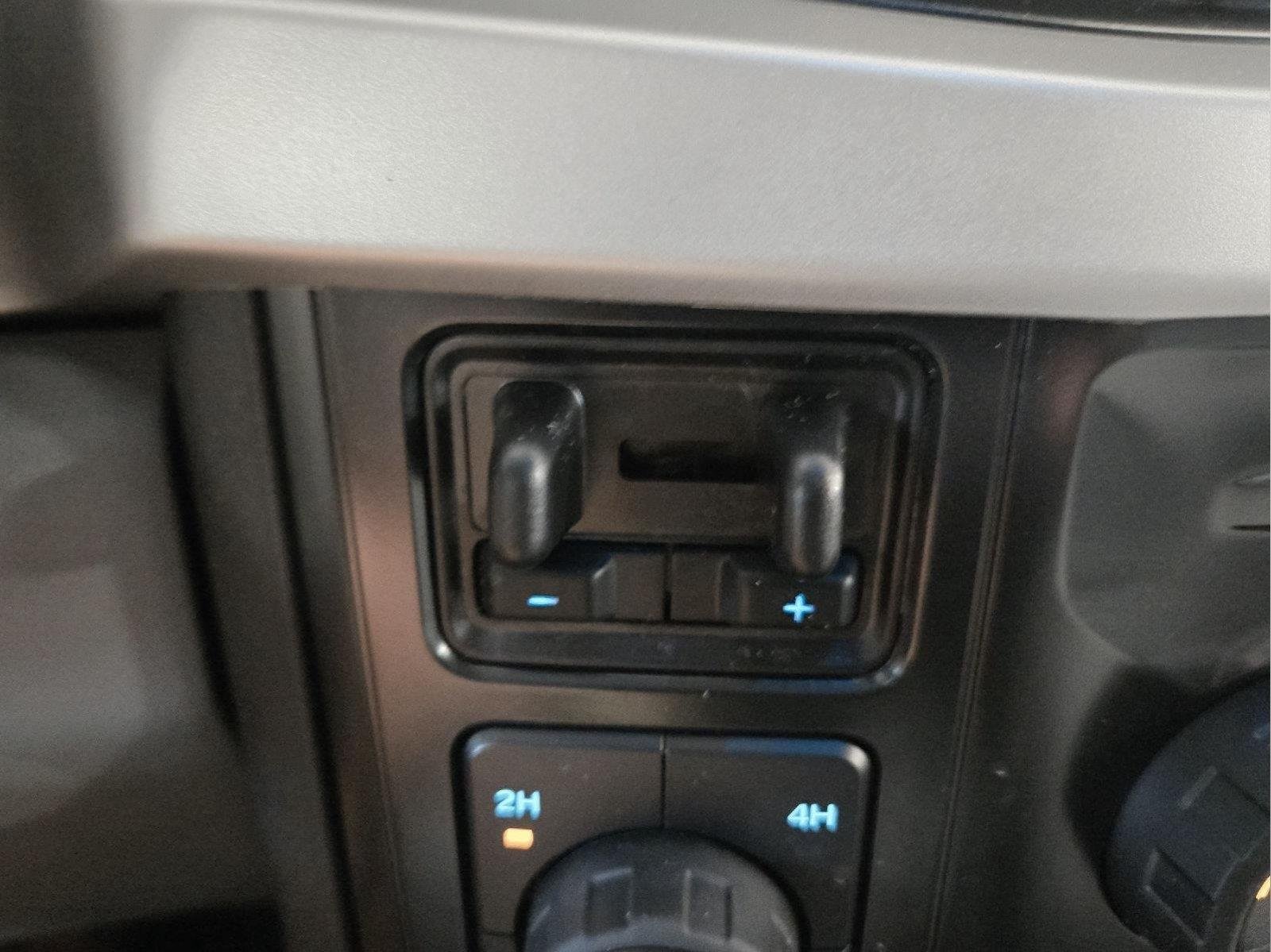 New 2026 Oxford White Ford F-250® XL image 40