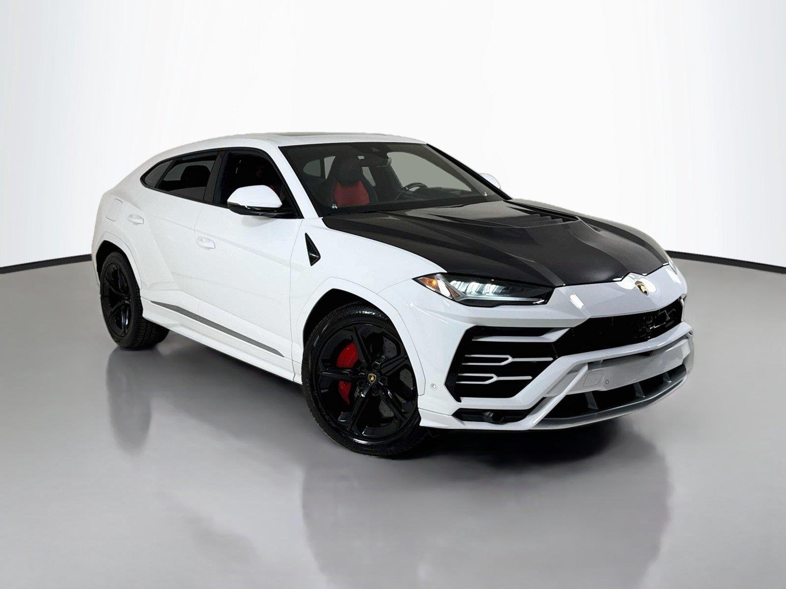 Used 2020 Bianco Icarus Metallic Lamborghini Carbon Bonnett | Custom Exhaust | Only 10K Miles image 42