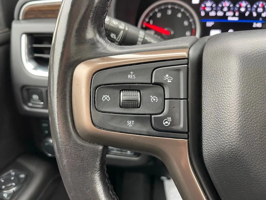 Used 2021  Chevrolet High Country image 51