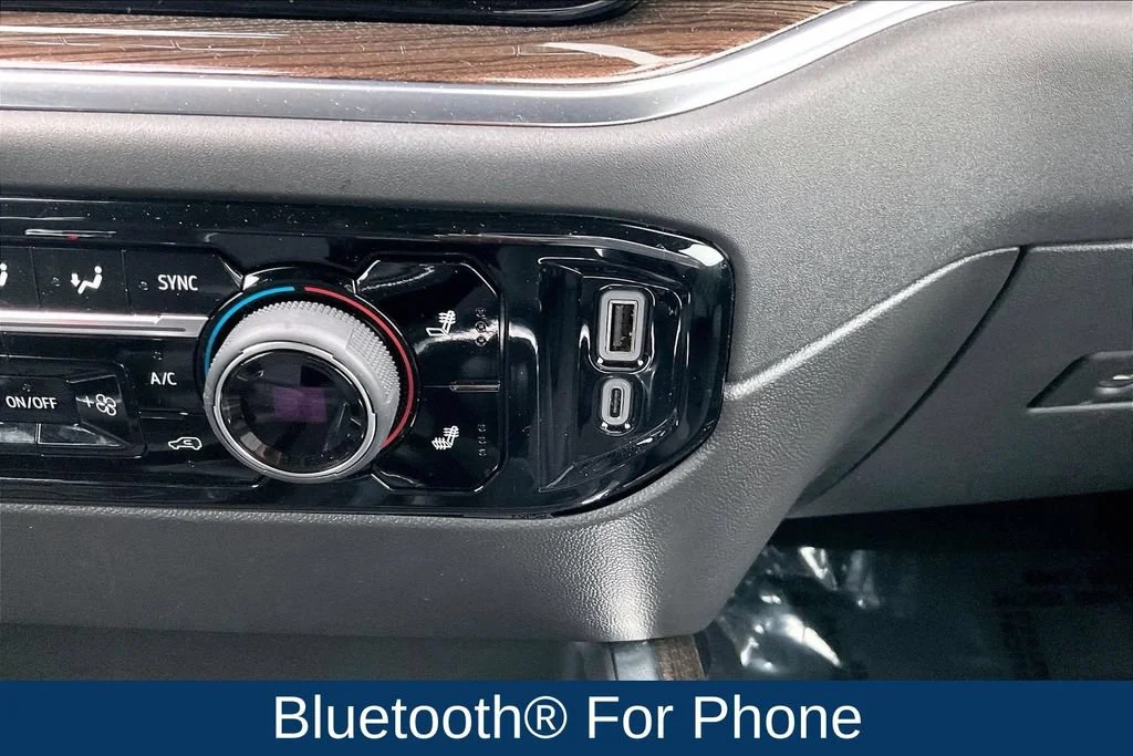 Used 2025 Sterling Gray Metallic Chevrolet LT Trail Boss image 19