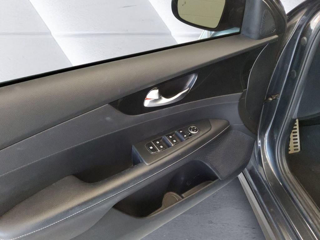 Used 2020 Gray Kia GT-Line image 12