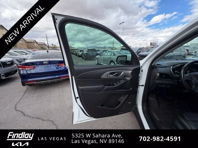 Used 2019 White Chevrolet RS image 9