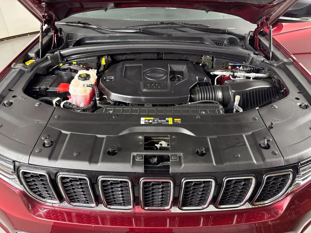 Used 2023 Red Jeep Overland image 56