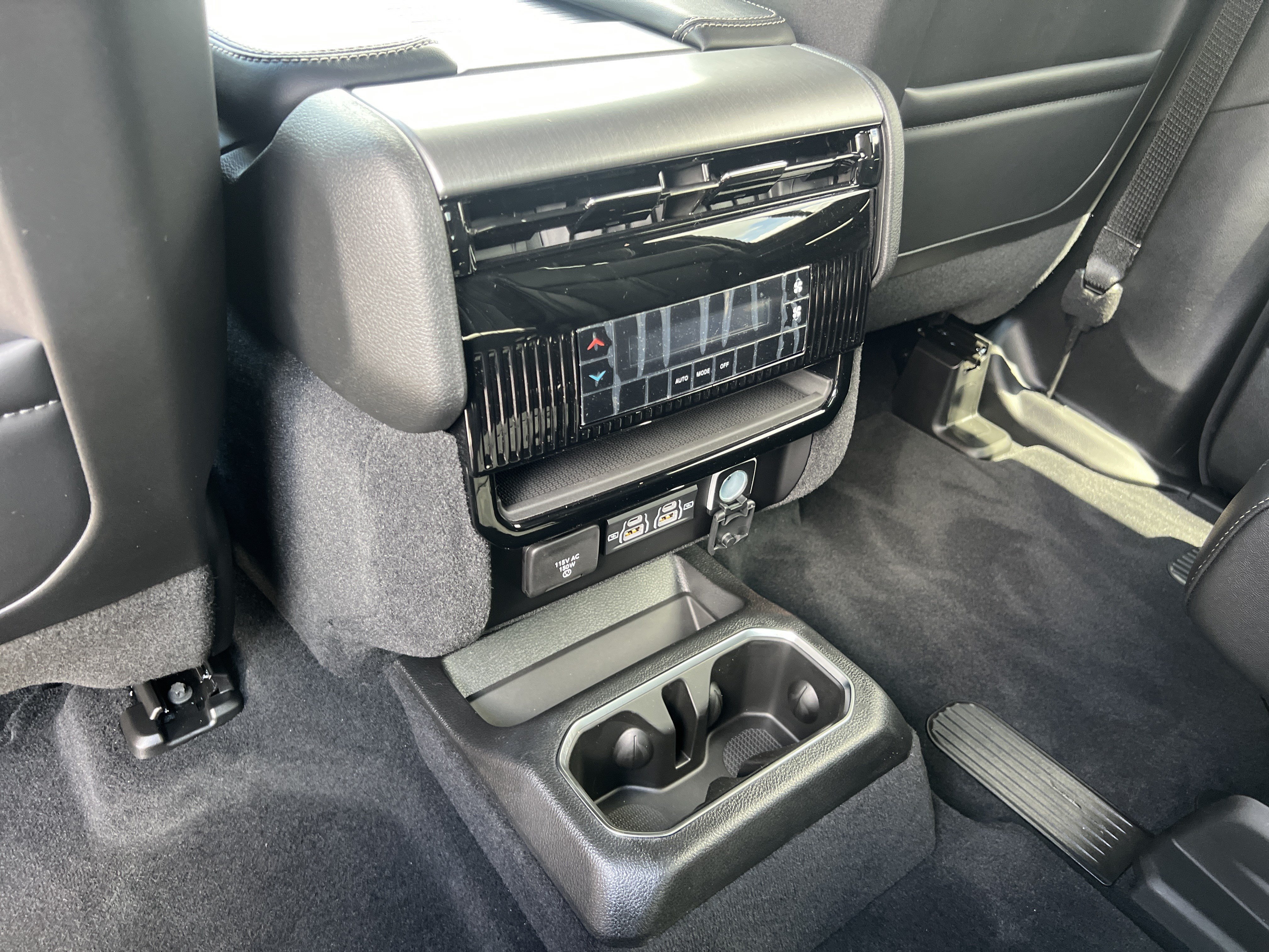 New 2026 High Gloss Black Jeep Limited image 23
