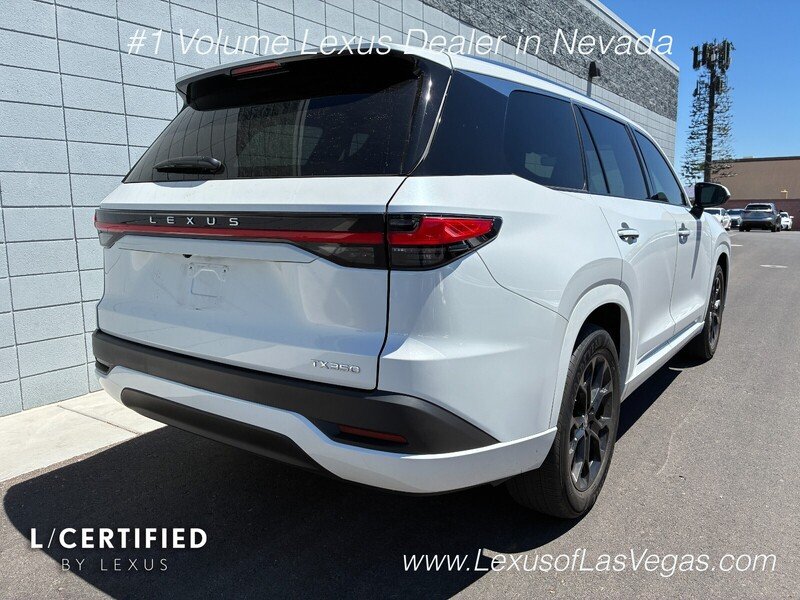 Certified Used 2024 Pearl Lexus 350 image 3