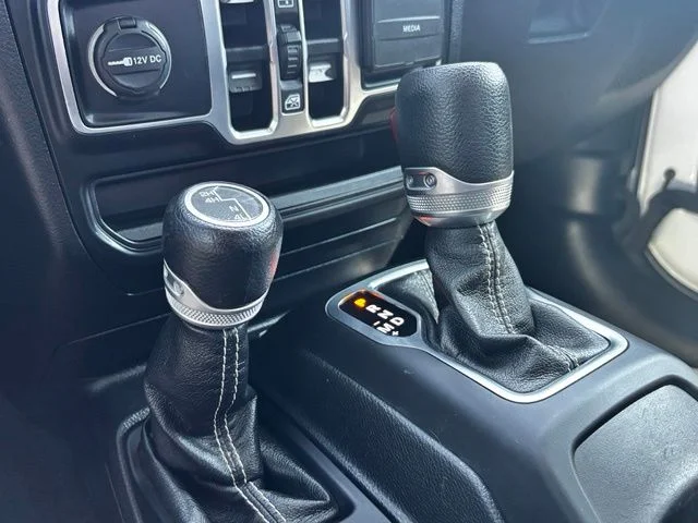 Used 2020 White Jeep Overland image 17