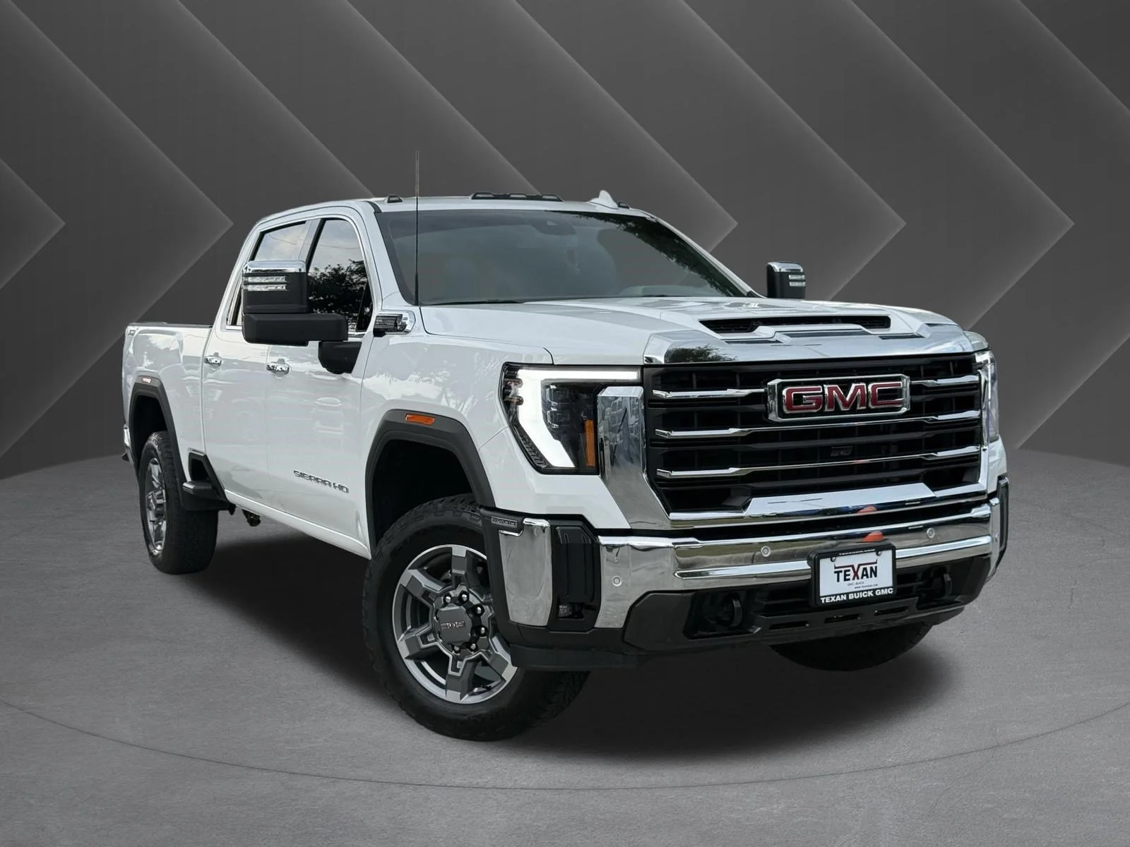 Used 2025 Summit White GMC SLT image 2