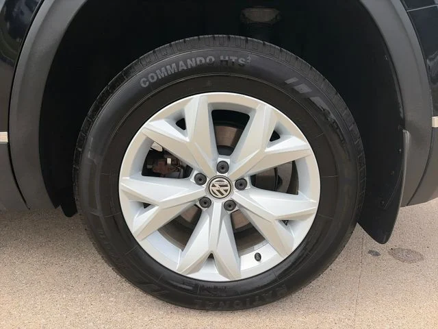 Used 2018  Volkswagen SEL image 38