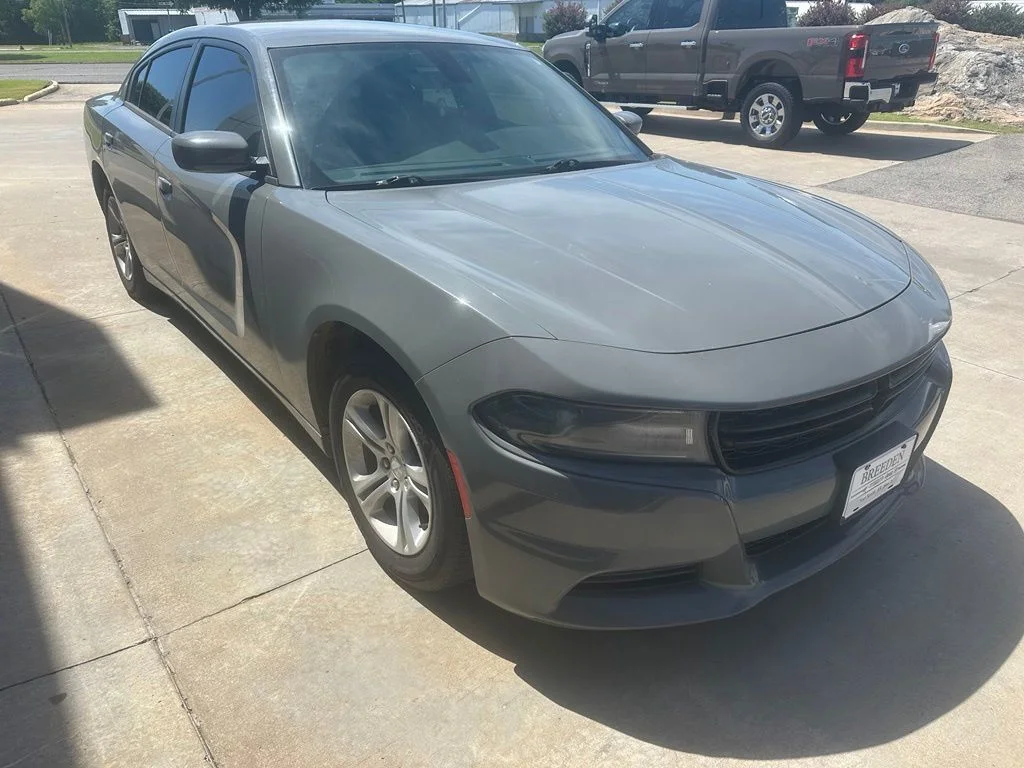 Used 2019 Destroyer Gray Clearcoat Dodge SXT image 1