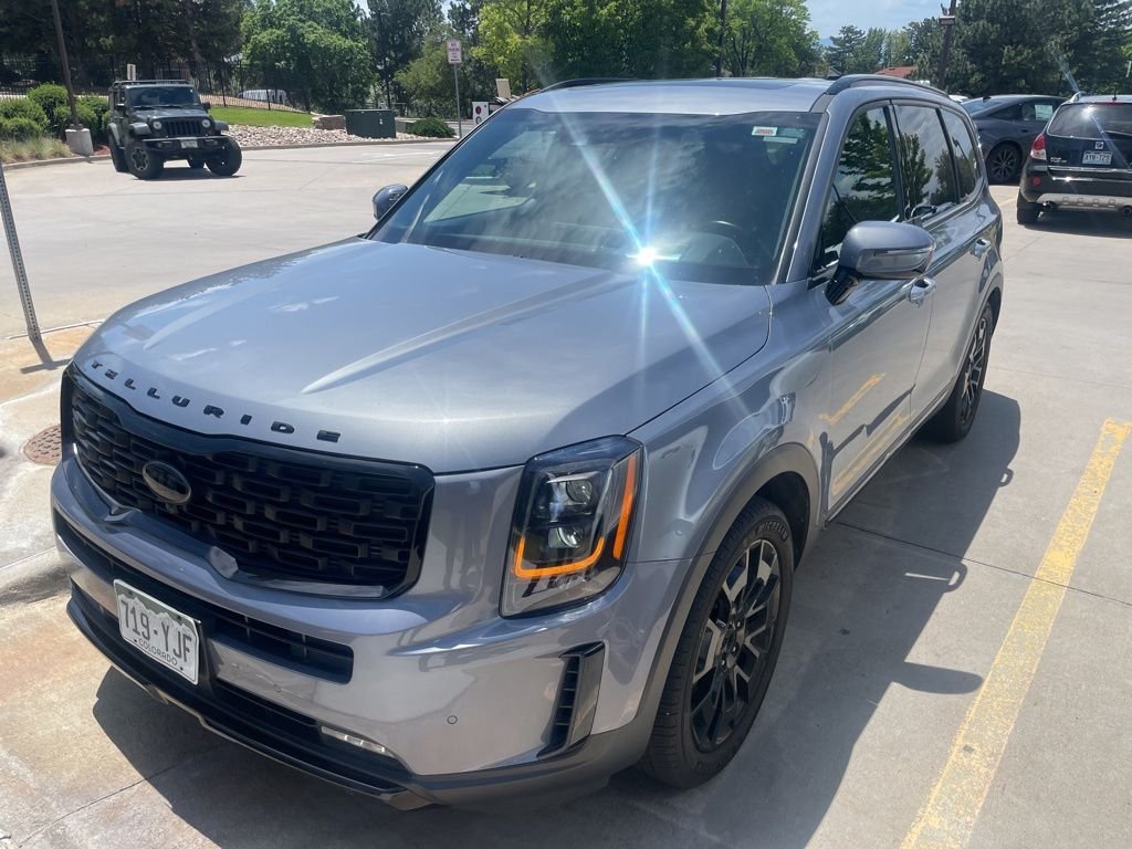 Used 2021 Silver Kia SX image 2