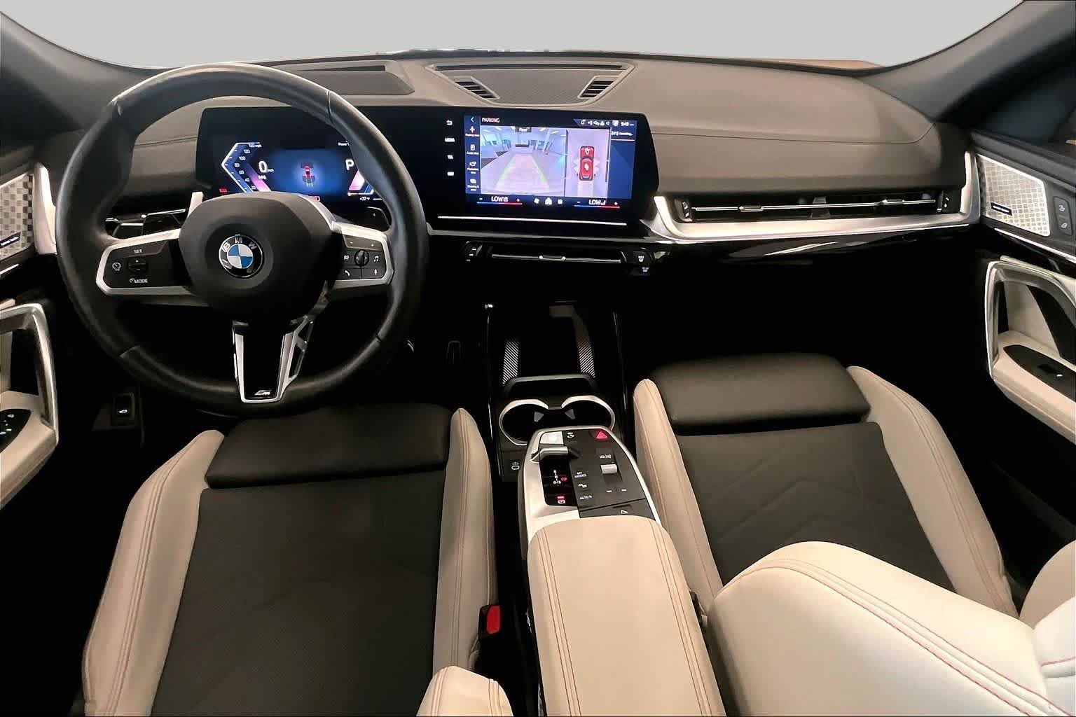Used 2025 Vegas Red Metallic BMW xDrive28i image 14
