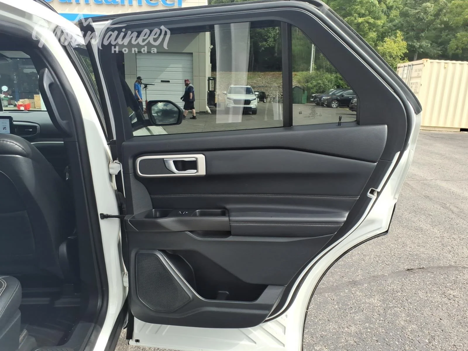 Used 2020 Star White Metallic Tri-Coat Ford XLT image 19