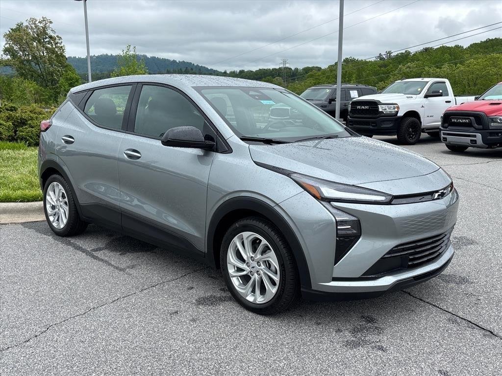 New 2027 Sterling Grey Metallic Chevrolet LT image 5