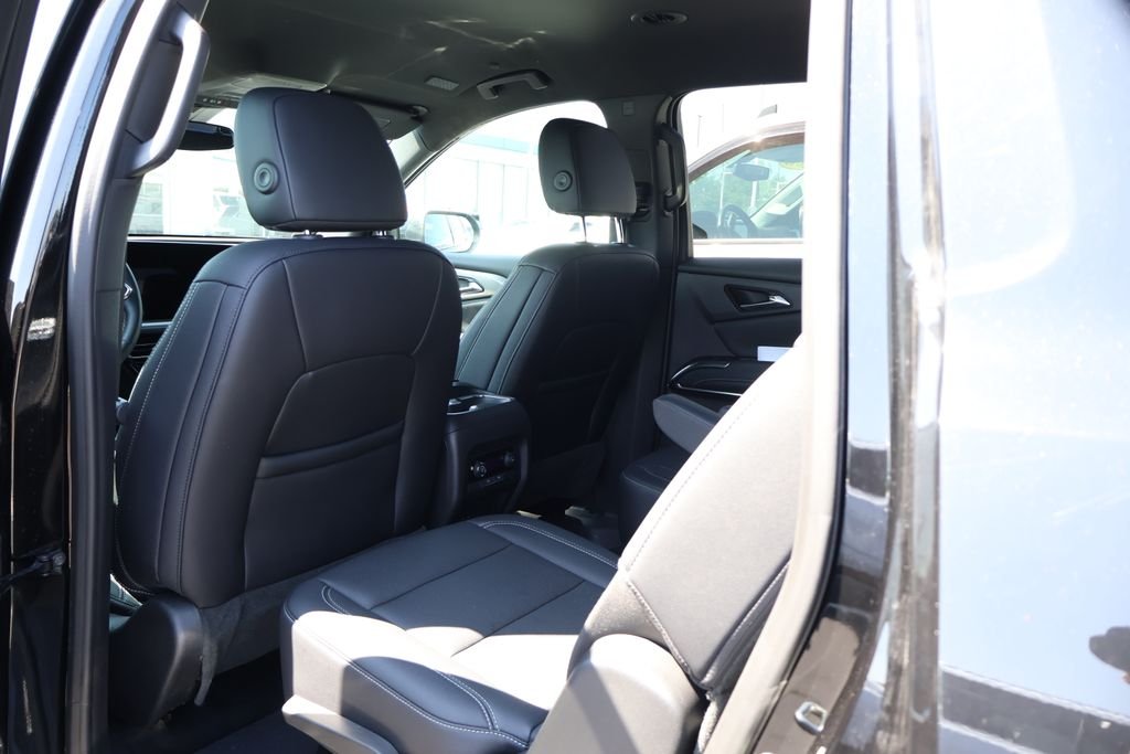 Used 2026 Mosaic Black Metallic Chevrolet LT image 31