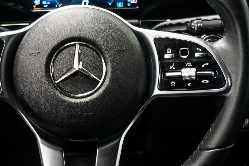 Used 2022 White Mercedes-Benz GLA 250 image 14
