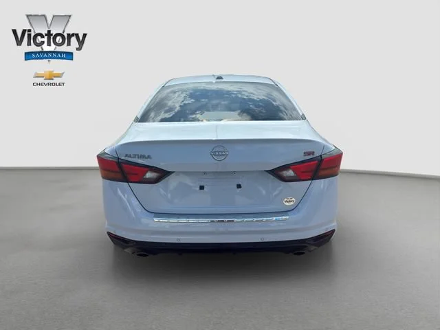 Certified Used 2023 Gray Nissan SR FWD image 6