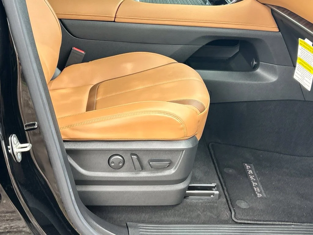 Used 2025 Black Nissan SL image 41