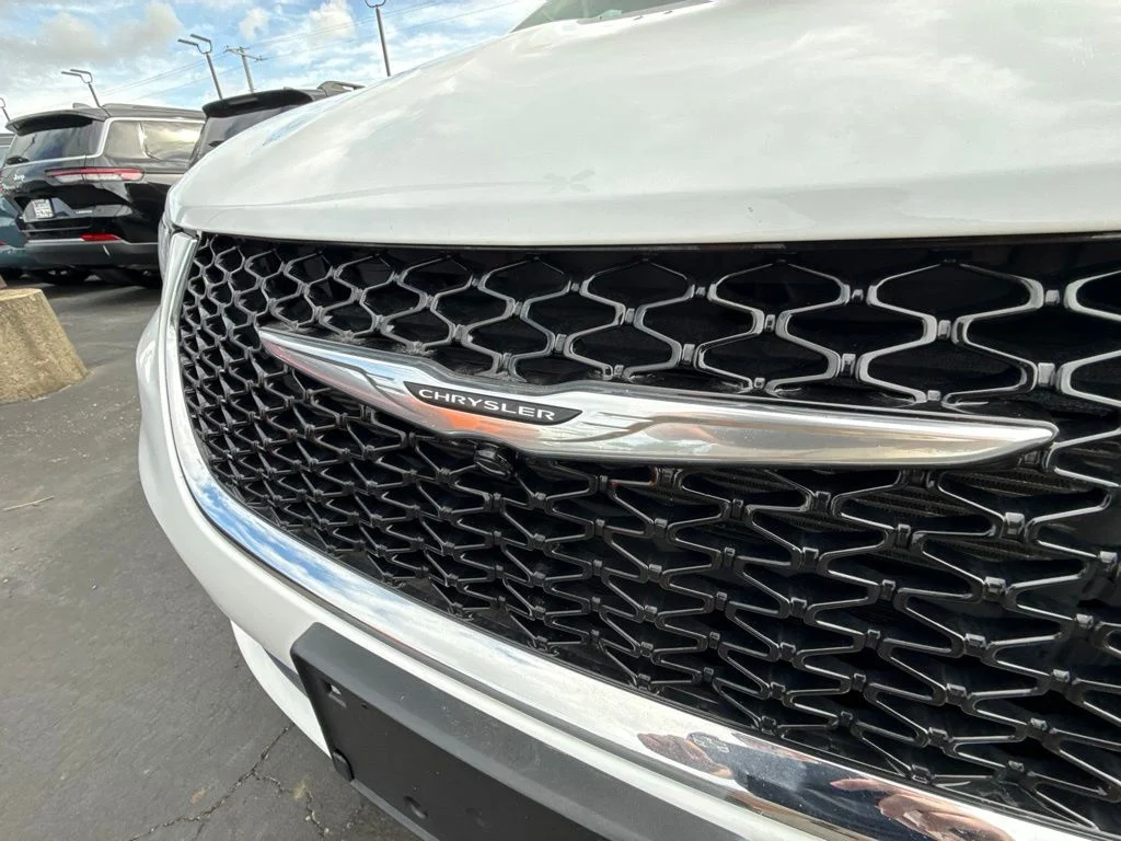 Used 2023 White Chrysler Touring L image 16