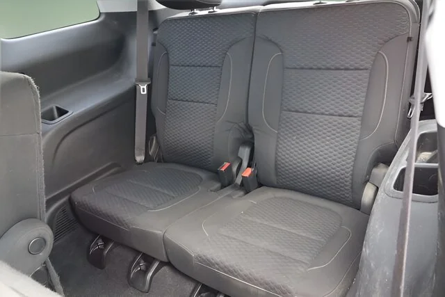 Used 2019 Summit White GMC SLE-2 image 39
