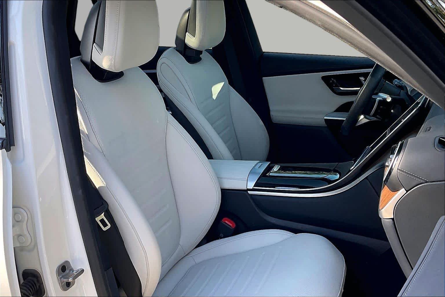 Used 2023 Polar White Mercedes-Benz GLC 300 image 8