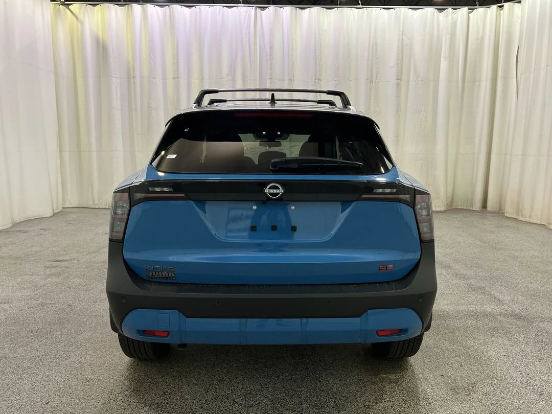 New 2026 Arctic Ice Blue Metallic / Super Black Two-tone Nissan SR image 7