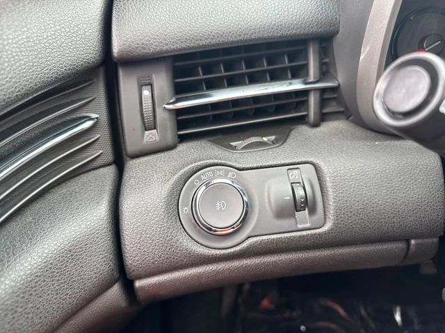 Used 2015 Silver Ice Metallic Chevrolet LTZ image 19