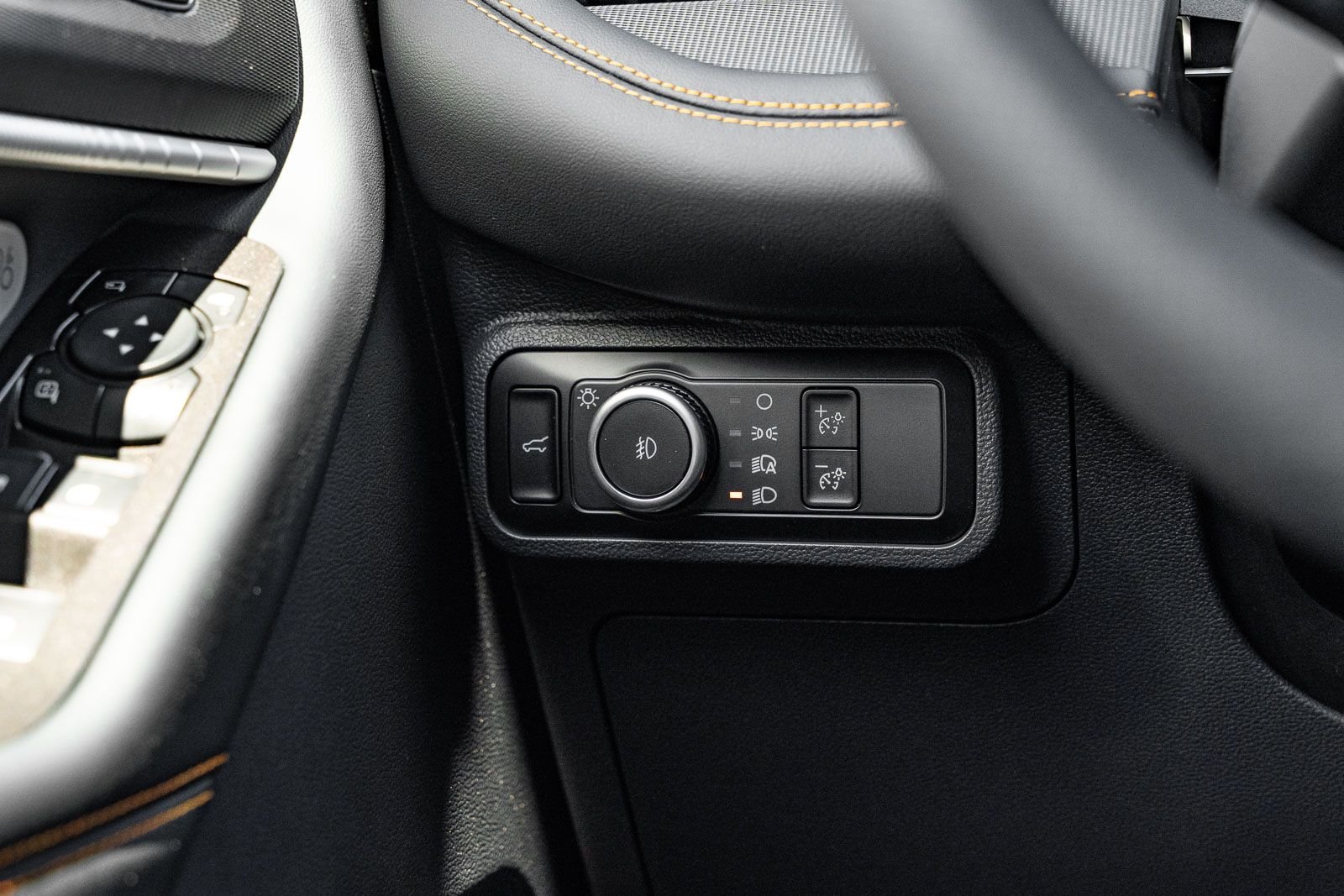 New 2027 Star White Metallic Tri-Coat Ford Tremor® image 22