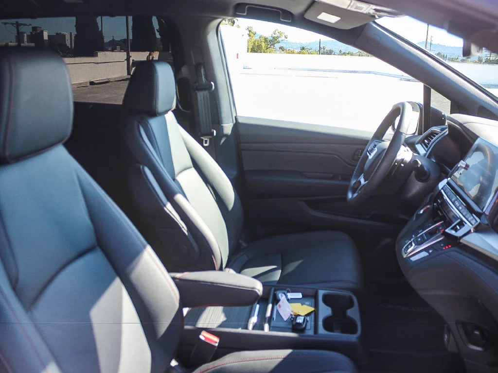 2026 Honda Odyssey Sport L - Photo 17