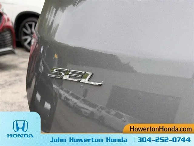 Used 2023 Gray Ford SEL image 27