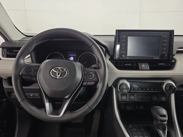 Used 2022 Midnight Black Metallic Toyota XLE image 11