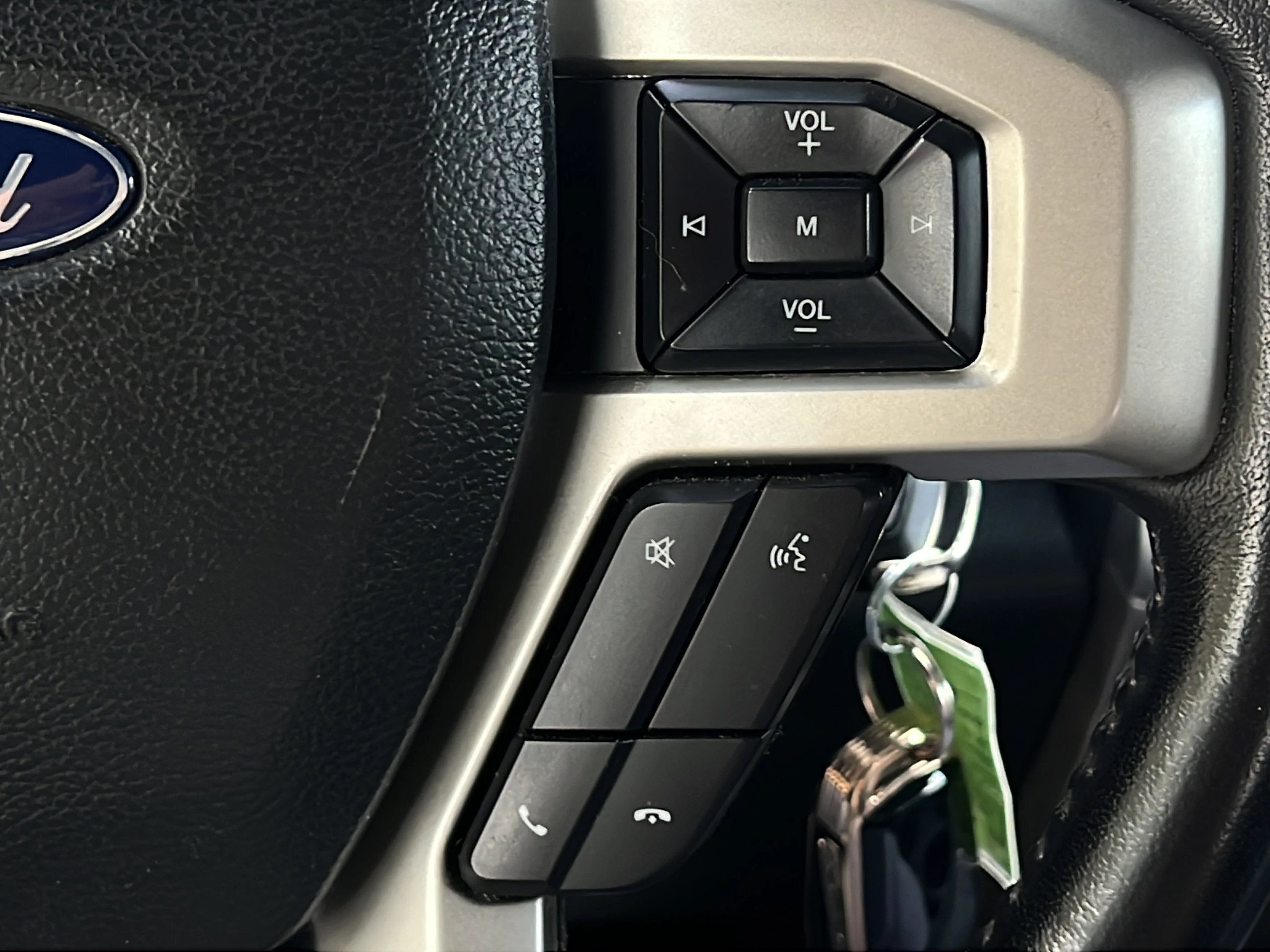 Used 2022 Stone Gray Metallic Ford LARIAT image 23